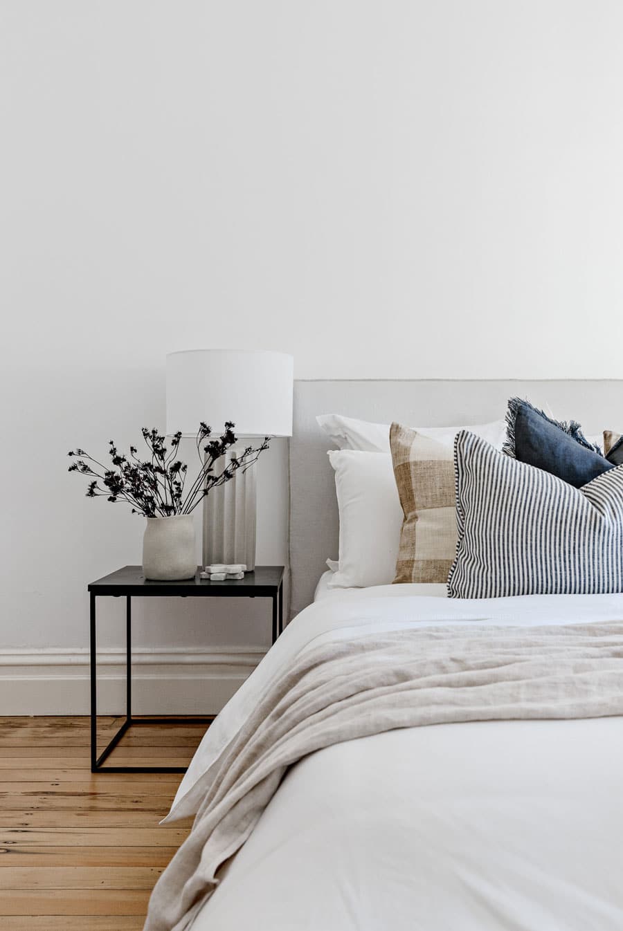 How to Style Your Bed Like a Pro - Go White