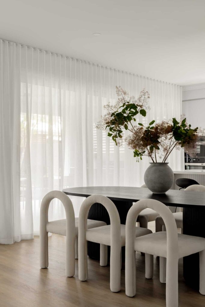 2. Dining scaled